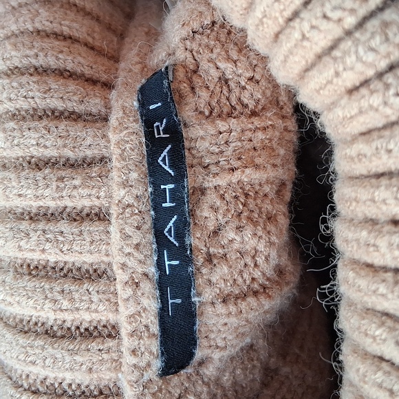 T Tahari Balloon Sleeve Cozy Brown Turtleneck Sweater M - Picture 3 of 11